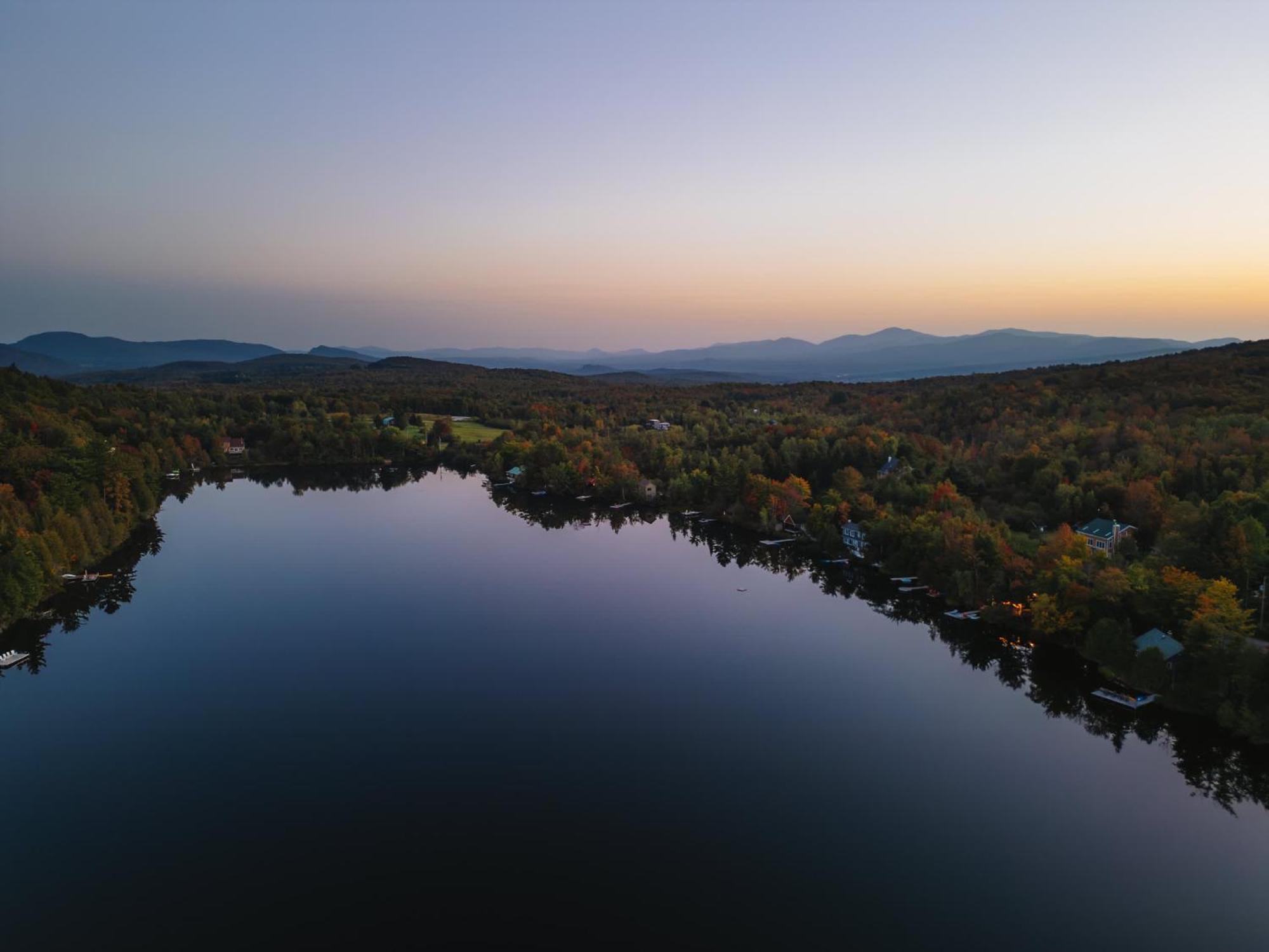 The Owl'S Nest - Lakeside Peacefulness Ski & Hiking Villa Austin Exterior photo